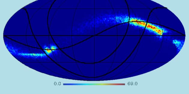 Entlang jener Himmelsregionen, innerhalb derer sich ein weiterer Planet bewegen müsste, bilden die hier gelb-roten markierten Regionen jene verbliebenen Orte ab, innerhalb derer sich „Planet Nine“ noch verbergen könnte. Copyright/Quelle: Brown, Holman u. Batygin, ArXiv 2024